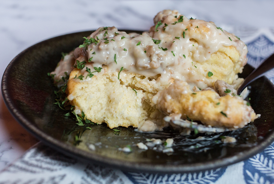 delicious vegan biscuits and gravy recipe with white gravy