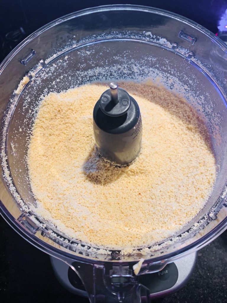 the beginning of cashew butter in food processor