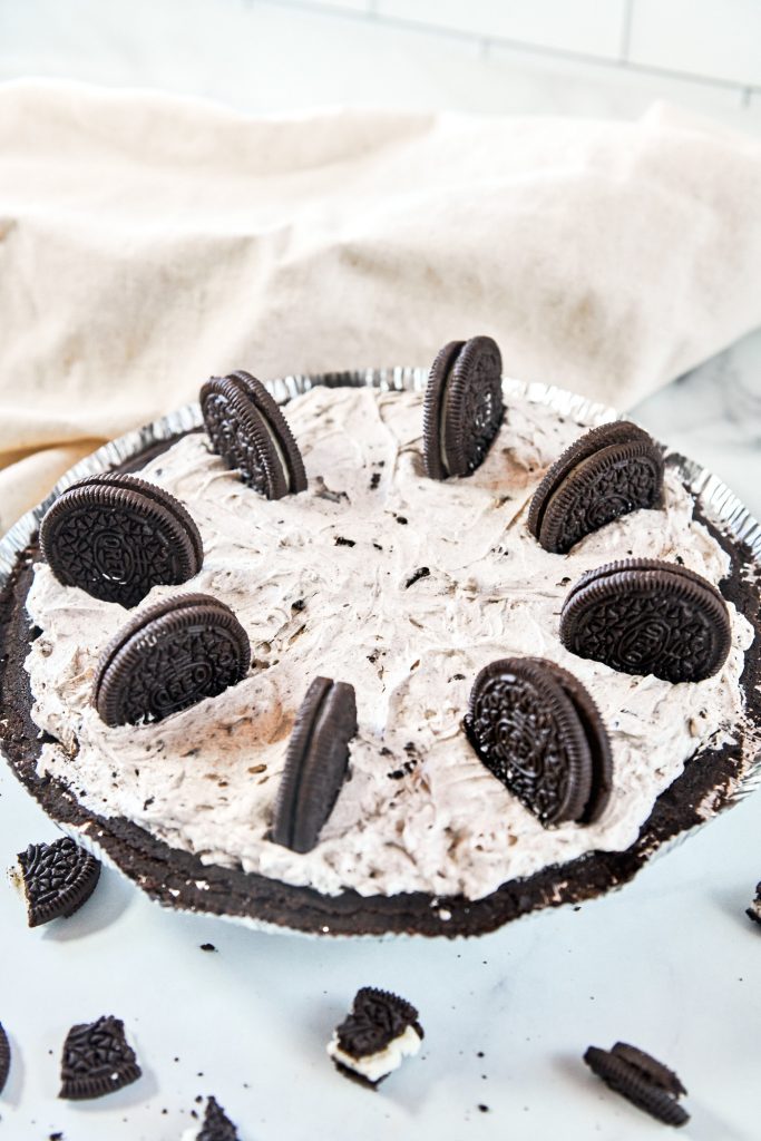 finished vegan Oreo cheesecake topped with more oreos