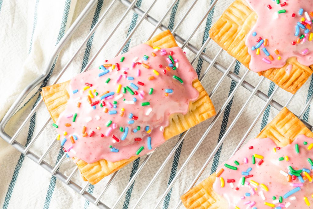 close up image on vegan pop tarts on a cooling tray