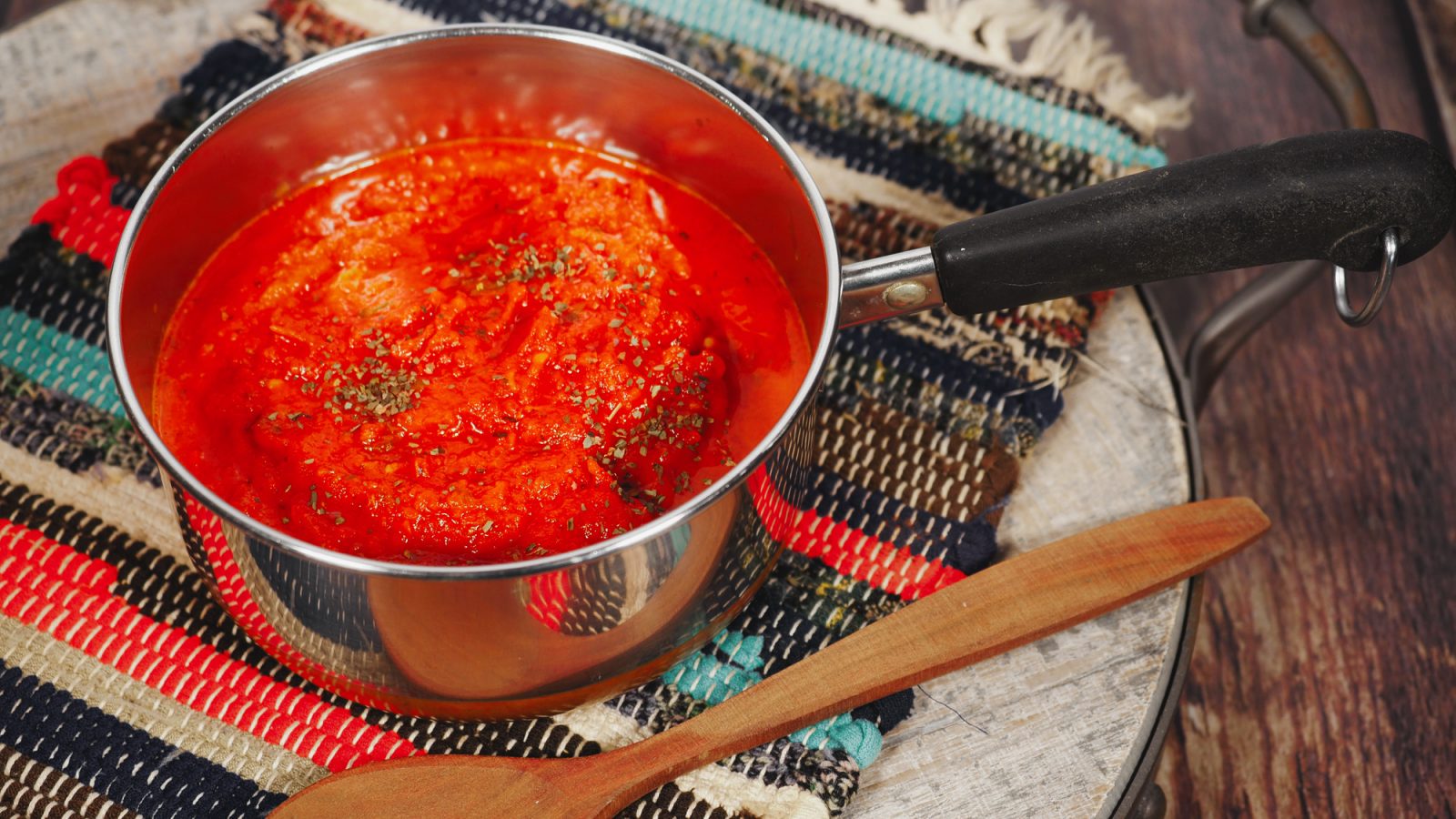 Easy 1Pot Vegan Tomato Sauce Wow, It's Veggie?!