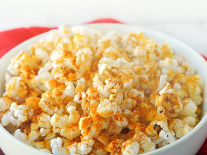 How to Make Stovetop Popcorn (Cheesy Vegan Popcorn) - Jessica in the Kitchen