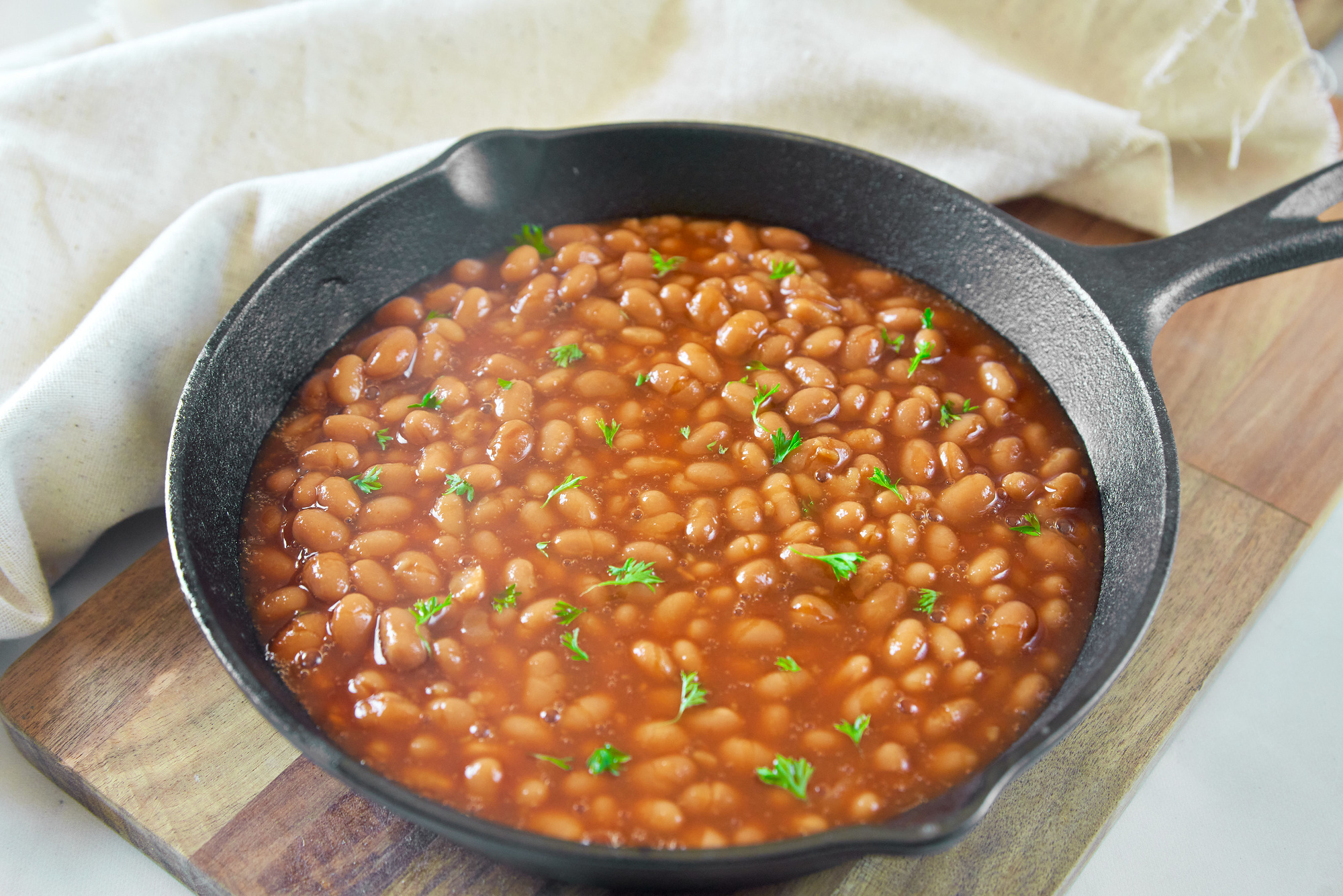 Vegan Baked Beans - Easy & Delicious _-Oh My Veggies