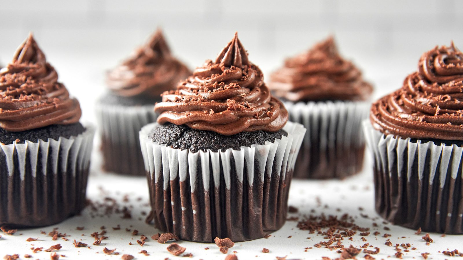 vegan chocolate cupcakes with chocolate frosting